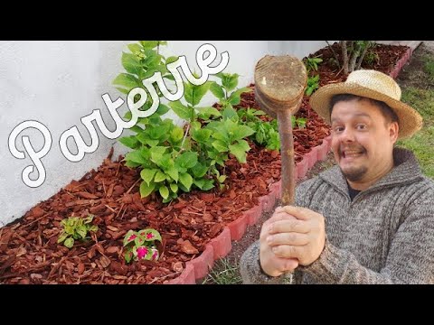 Vidéo decoration jardin avec des tuiles