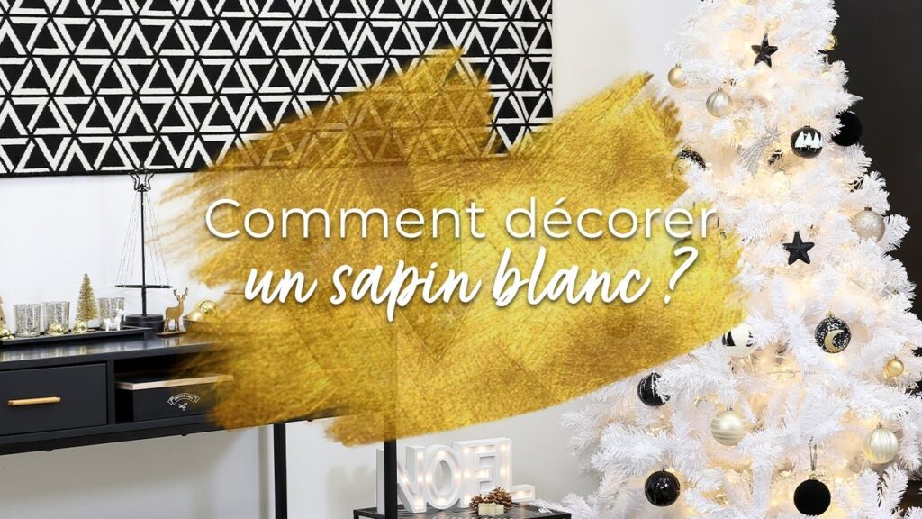 Vidéo decoration d un sapin de noel blanc